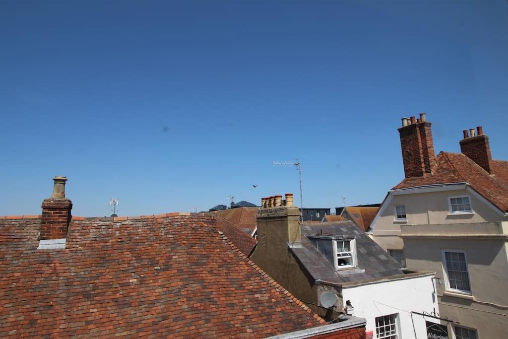 Apartment 6 At Number 8: City Centre, 1 Bedroom, Sofa Bed In Lounge Canterbury Kültér fotó