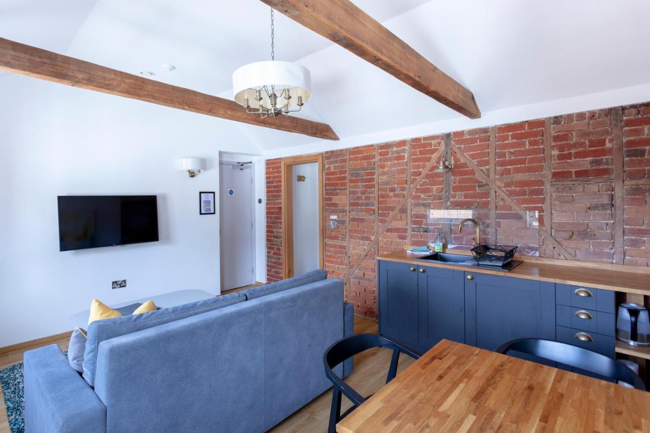 Apartment 6 At Number 8: City Centre, 1 Bedroom, Sofa Bed In Lounge Canterbury Kültér fotó