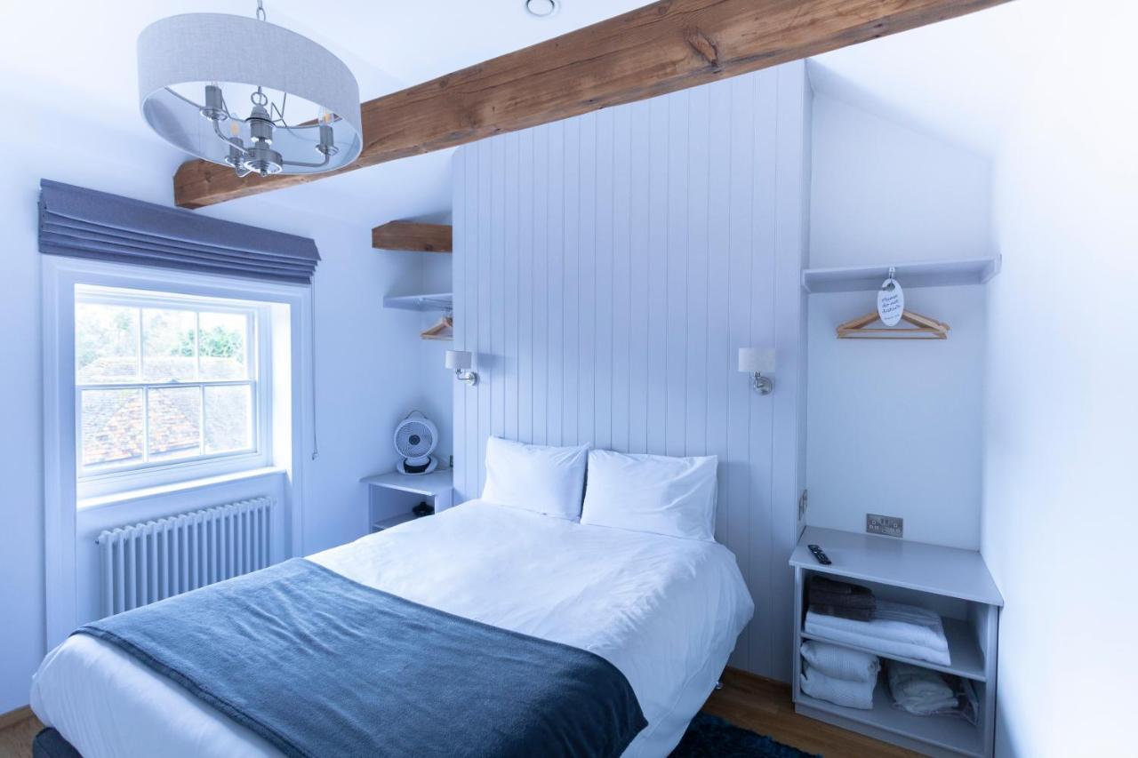 Apartment 6 At Number 8: City Centre, 1 Bedroom, Sofa Bed In Lounge Canterbury Kültér fotó