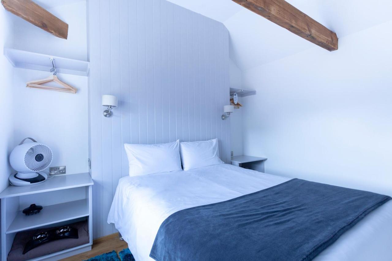 Apartment 6 At Number 8: City Centre, 1 Bedroom, Sofa Bed In Lounge Canterbury Kültér fotó